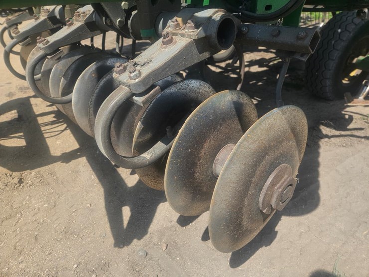 john-deere-2310-image-11