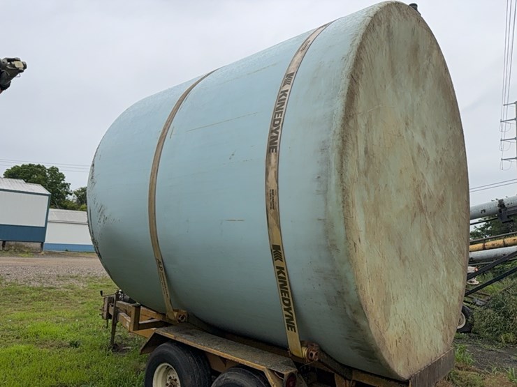 5500-gal-poly-tank-image-4