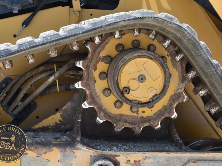 2023-caterpillar-299d3-image-27
