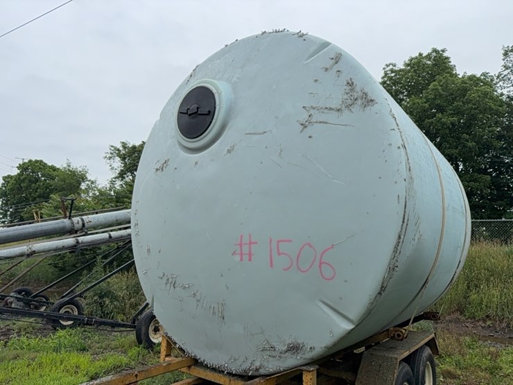 5500-gal-poly-tank-image-1