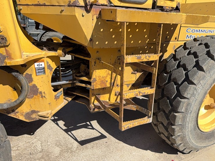 jd-444g-end-loader-image-21