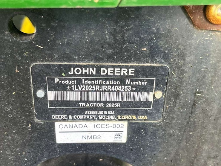 2025-john-deere-2025r-image-77