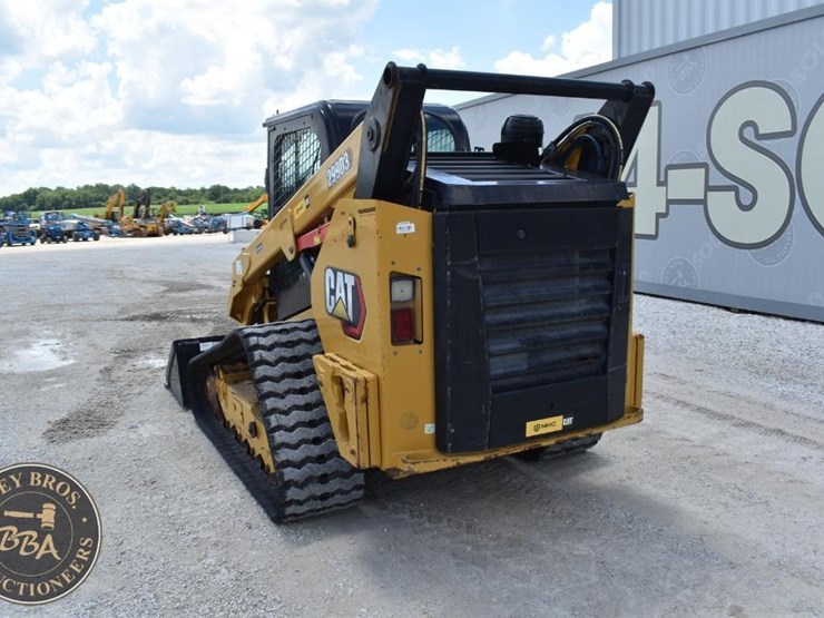 2022-caterpillar-299d3-image-14