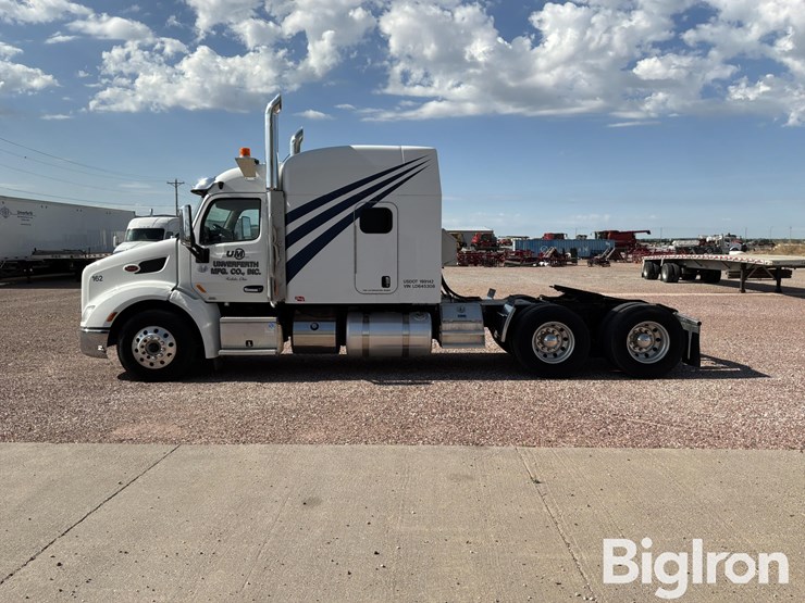 2020-peterbilt-579-image-8