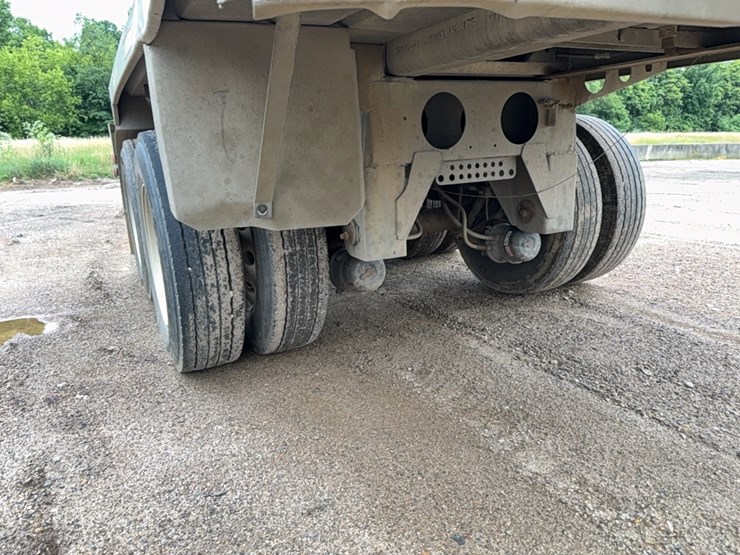 hensley-bulk-body-trailer-image-11