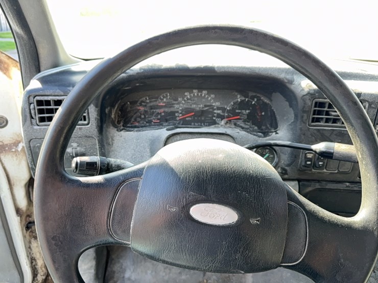 2005-ford-f750-image-29