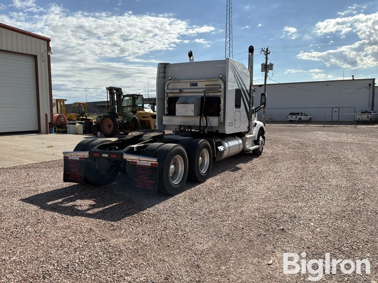 2020-peterbilt-579-image-5