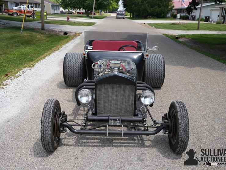 1923-ford-model-t-image-2