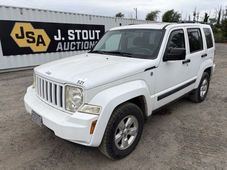 2012-jeep-liberty-image-1
