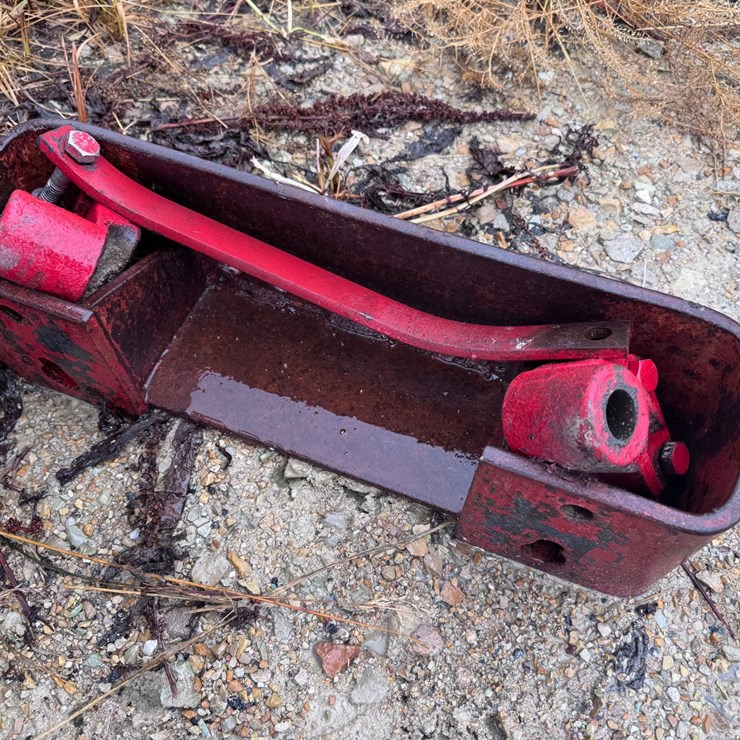 #5537 • Front Weight Bracket IH tractor