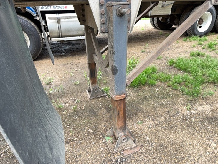 2001-cei-pacer-bulk-body-trailer-image-8