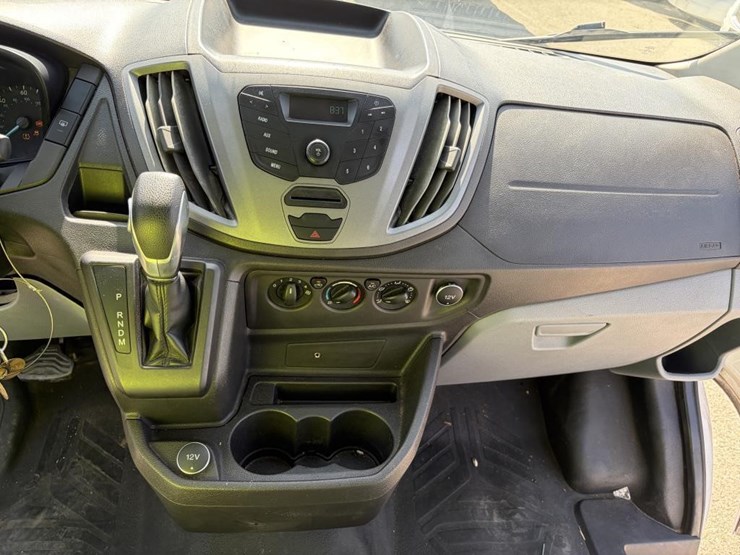 2017-ford-transit-image-28