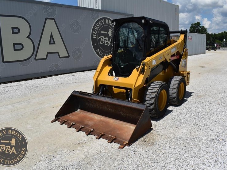 2023-caterpillar-242d3-image-9