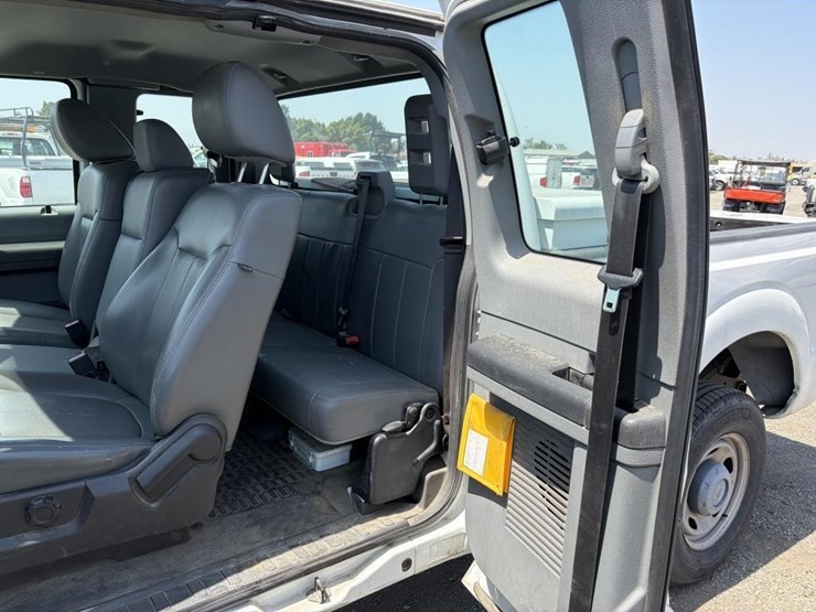 2011-ford-f250-image-13