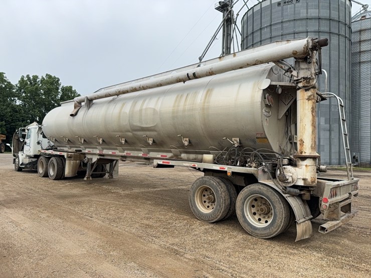 hensley-bulk-body-trailer-image-2