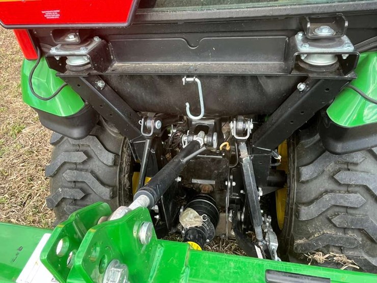 2025-john-deere-2025r-image-55