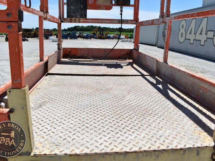 2000-jlg-2646e2-image-10