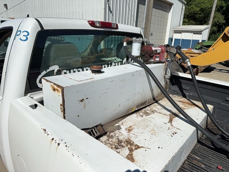 truck-bed-fuel-tank-image-1