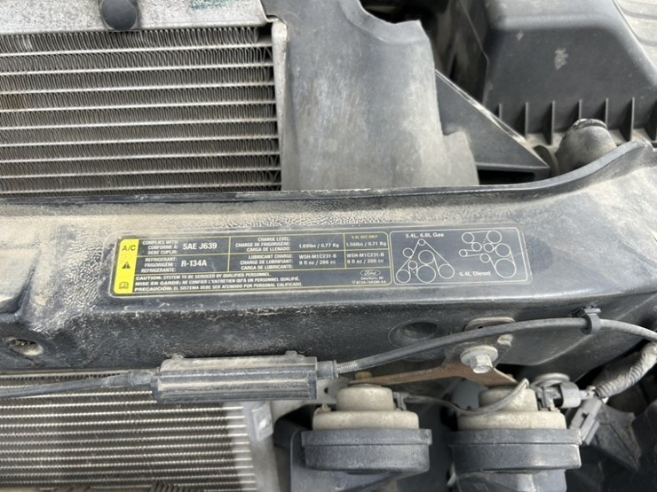 2010-ford-f250-xl-image-41