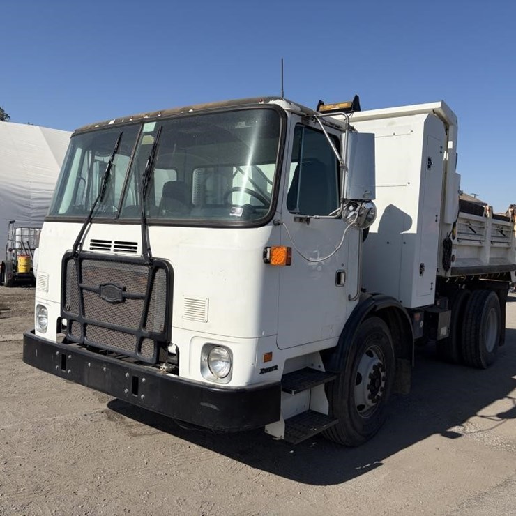 2011 AUTOCAR XPEDITOR