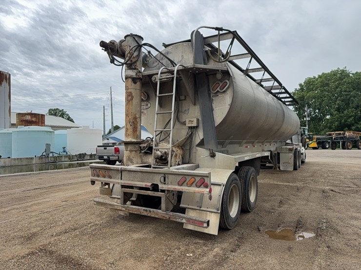 hensley-bulk-body-trailer-image-4