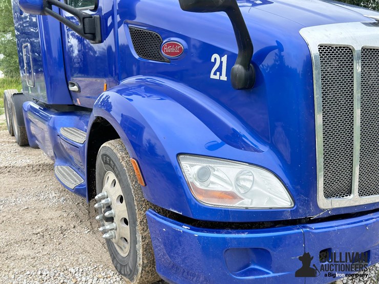 2020-peterbilt-579-image-13