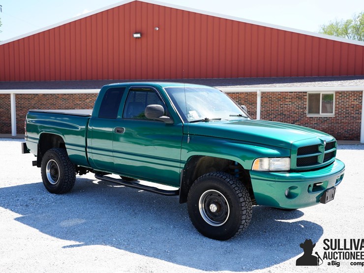 1999-dodge-ram-2500-image-3