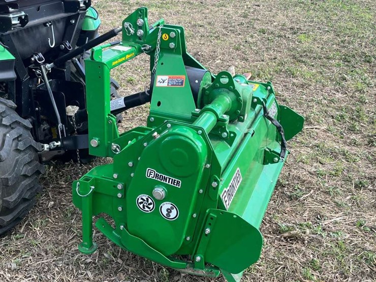 2025-john-deere-2025r-image-50