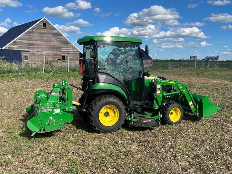 2025-john-deere-2025r-image-12