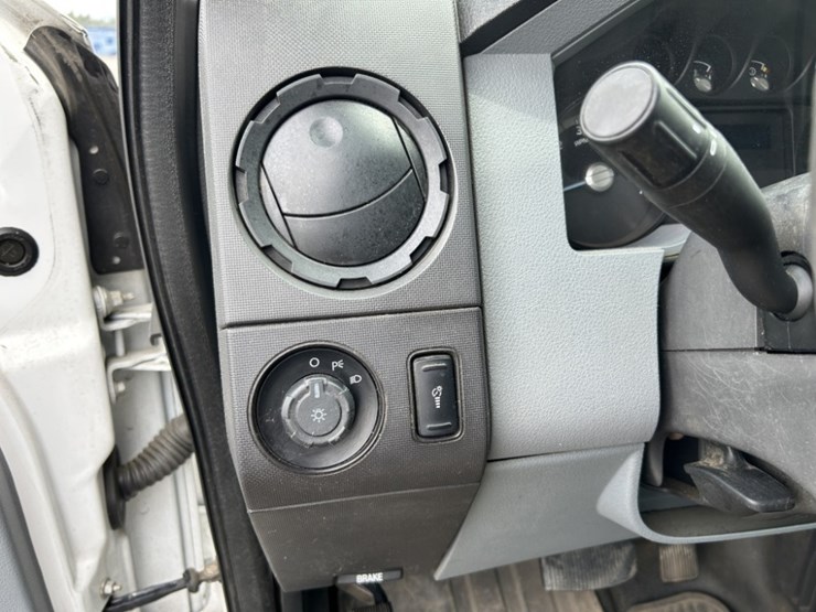 2012-ford-f350-sd-image-21