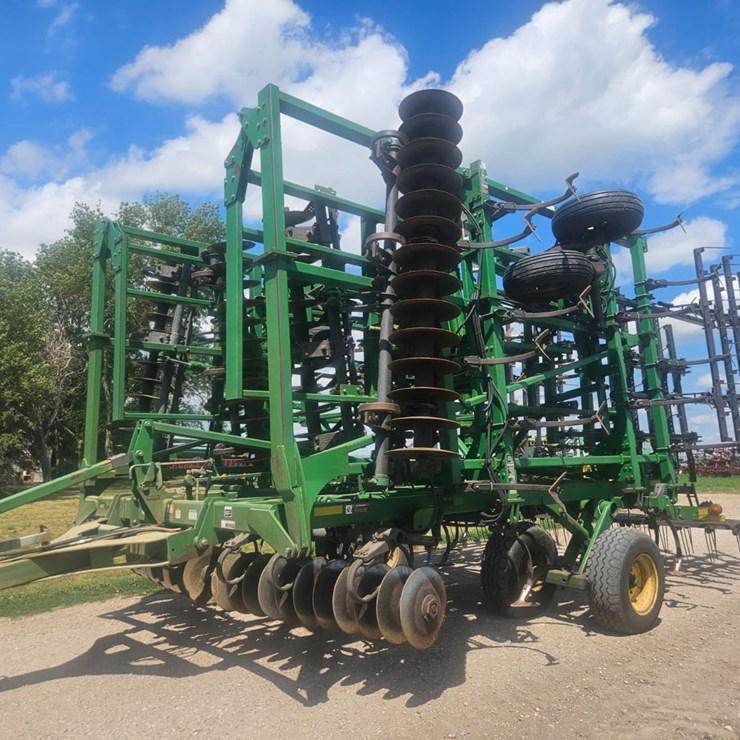 JOHN DEERE 2310