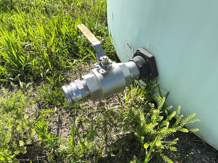 5500-poly-tank-image-2