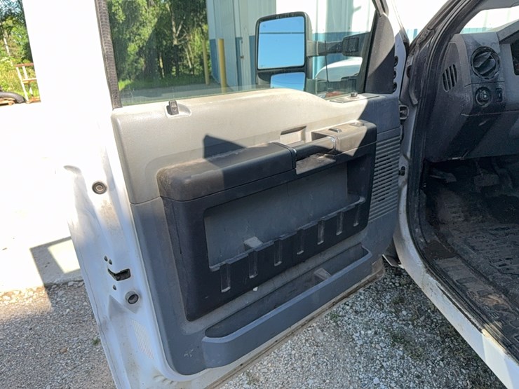 2016-ford-f350-image-23