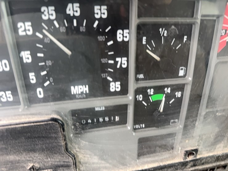 2000-case-ih-4700-image-32