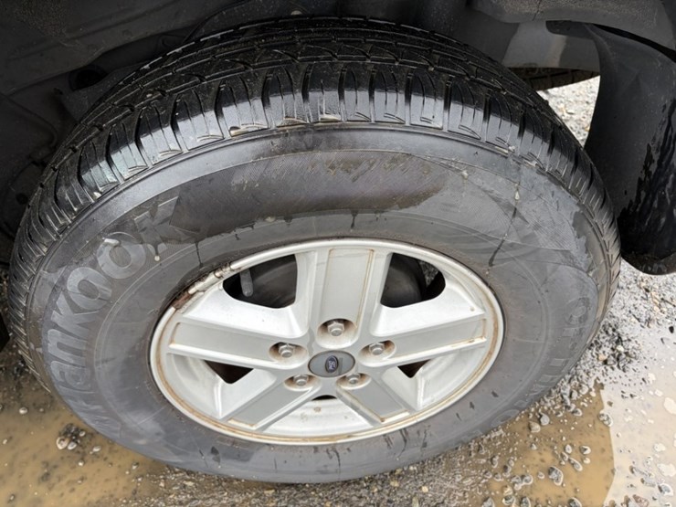 2007-ford-escape-image-16