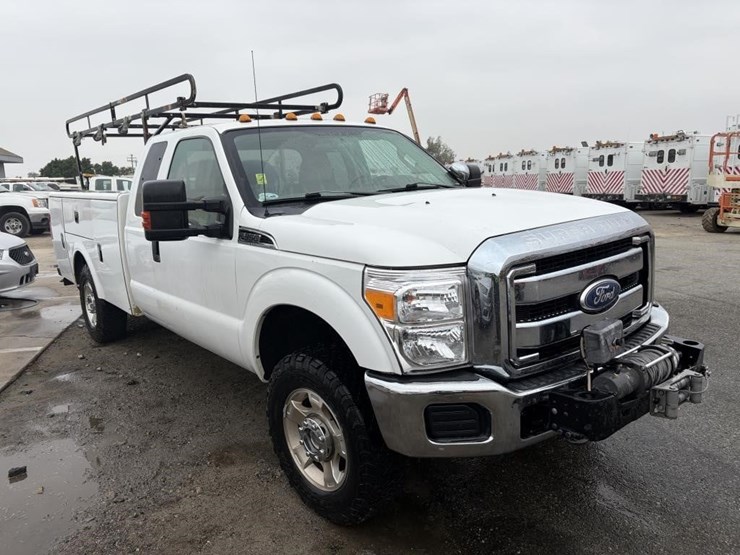 2011-ford-f350-image-2