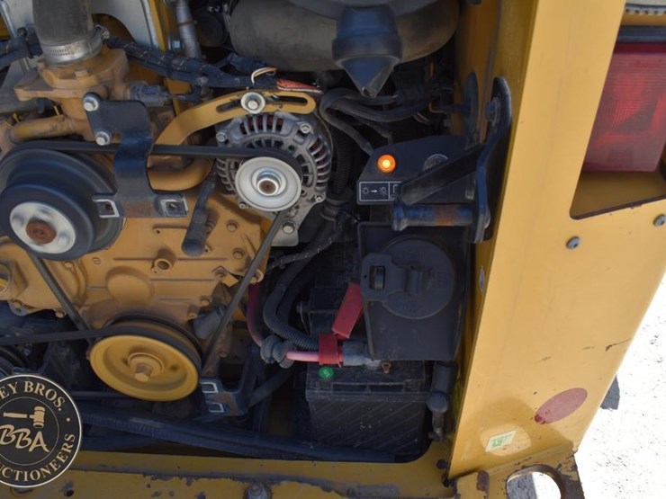 2019-caterpillar-299d2-image-42