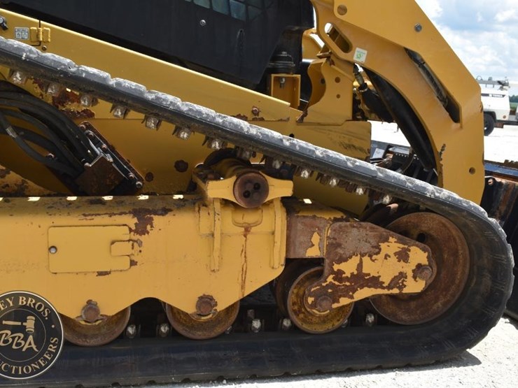 2022-caterpillar-299d3-image-48