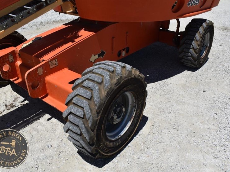 2005-jlg-400s-image-12
