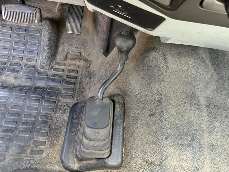 2011-ford-f250-image-19