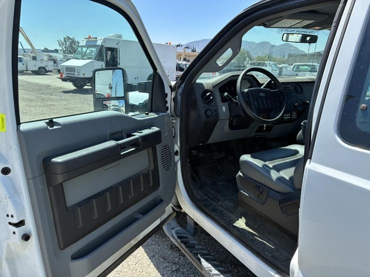 2011-ford-f250-image-14