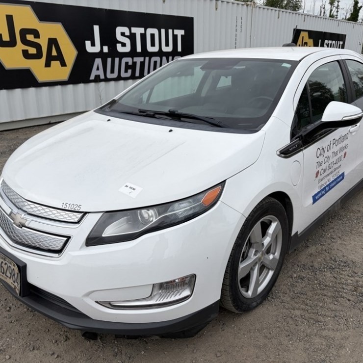 2015 Chevrolet Volt Hybrid Sedan