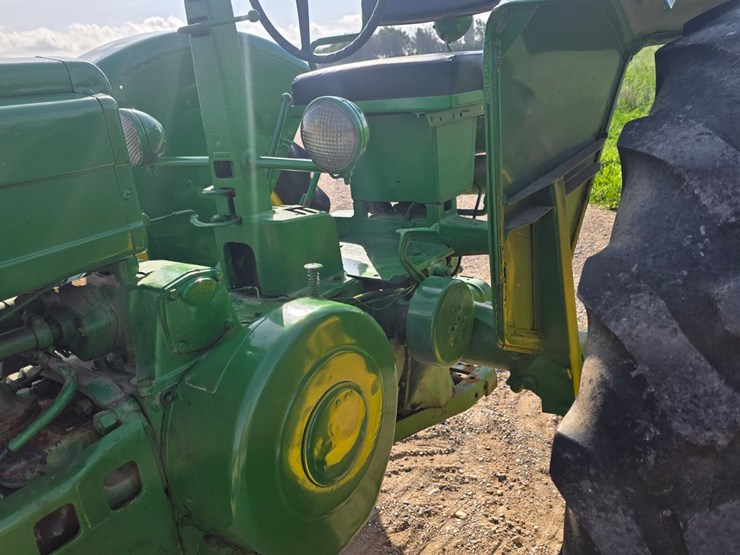 john-deere-b-image-12