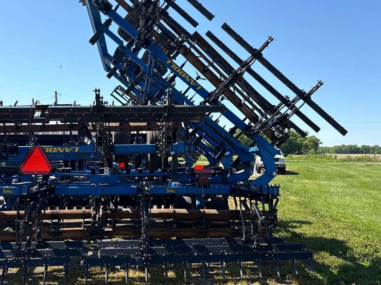 2024-landoll-877-image-7