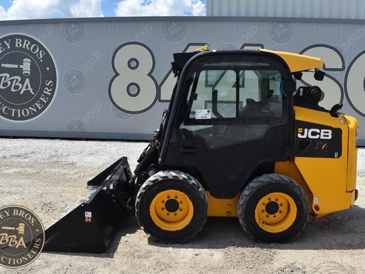 2014-jcb-190-image-2