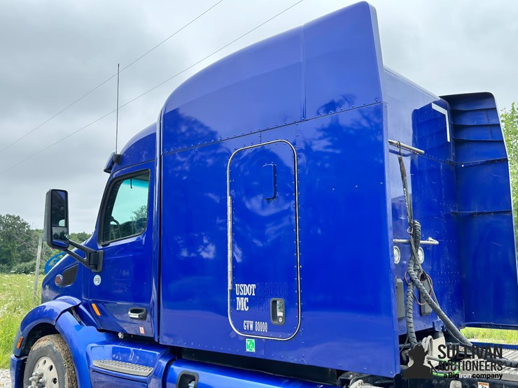 2020-peterbilt-579-image-18
