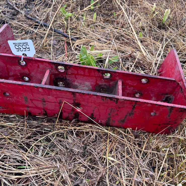 #5535 • MF 1130 Front Weight Bracket
