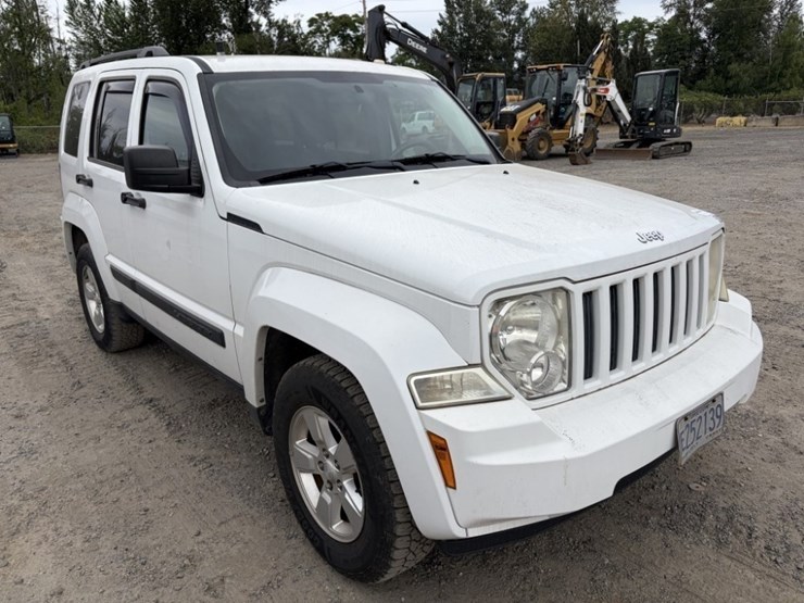 2012-jeep-liberty-image-2