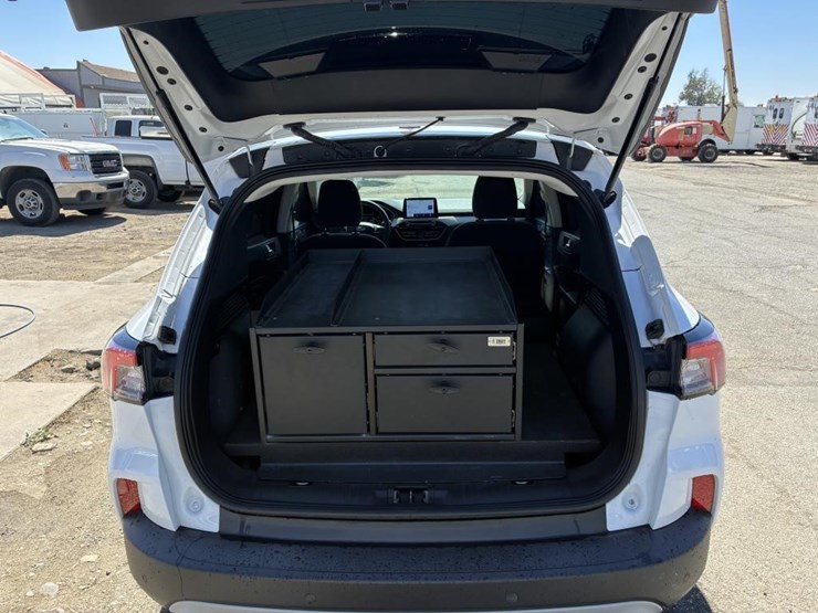 2021-ford-escape-image-11