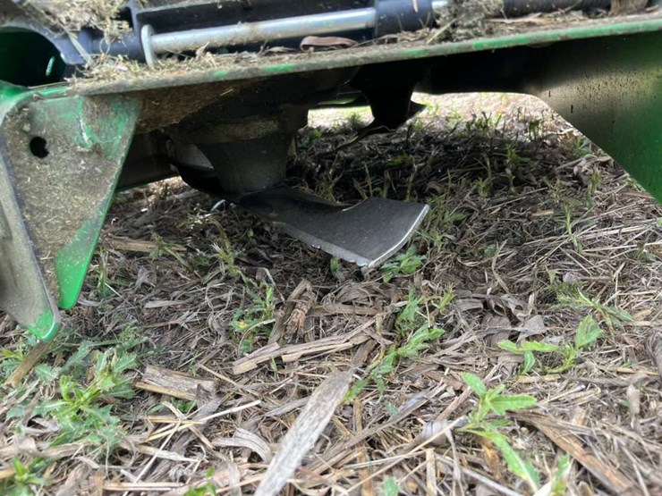 2025-john-deere-2025r-image-38